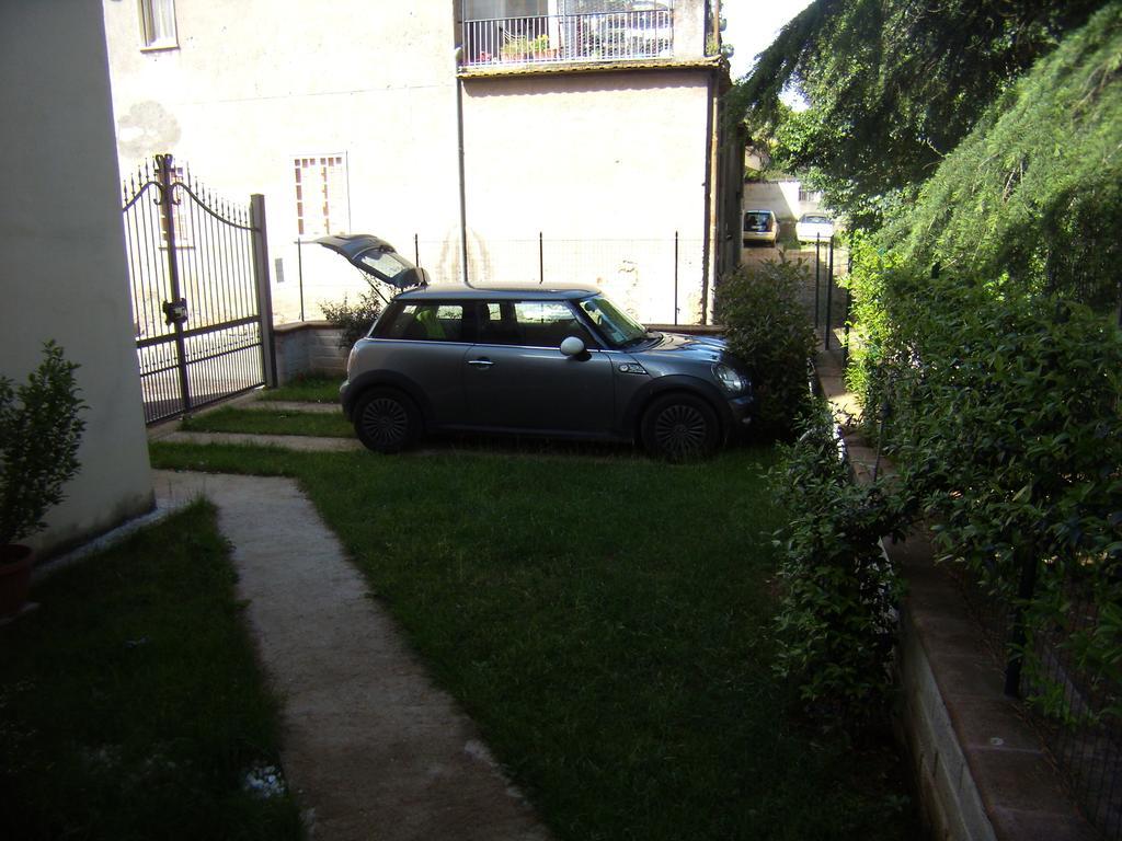 ולמונטונה Casa Vacanza La Rondine מראה חיצוני תמונה