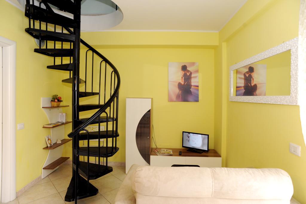 ולמונטונה Casa Vacanza La Rondine מראה חיצוני תמונה