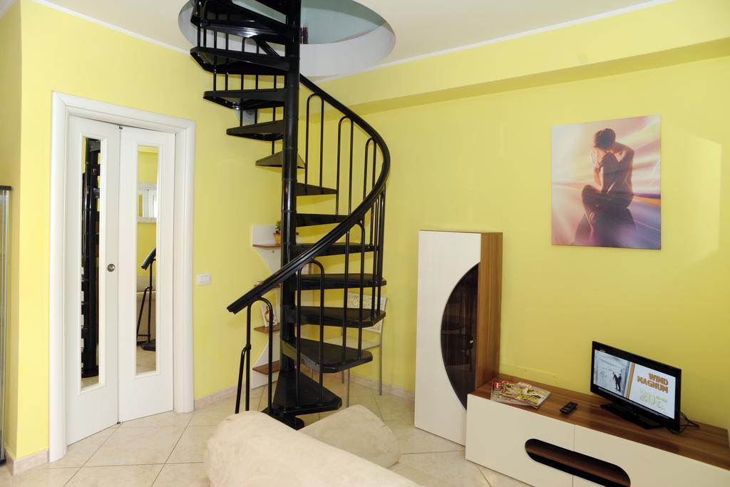 ולמונטונה Casa Vacanza La Rondine מראה חיצוני תמונה