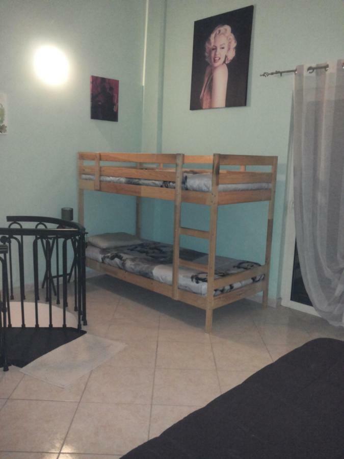 ולמונטונה Casa Vacanza La Rondine מראה חיצוני תמונה